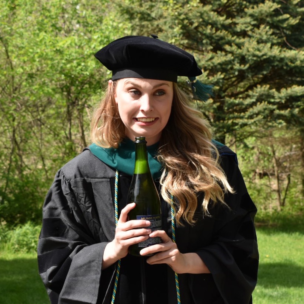 Meet your Posher, Samantha